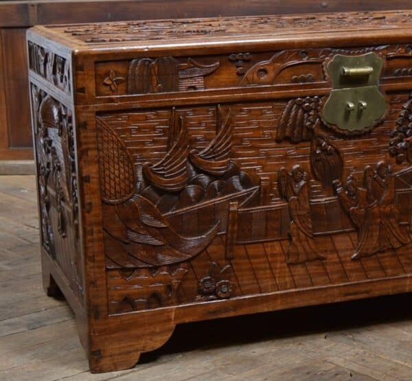 Oriental Camphor Wood Blanket / Storage Box SAI2848 Antique Chests 4