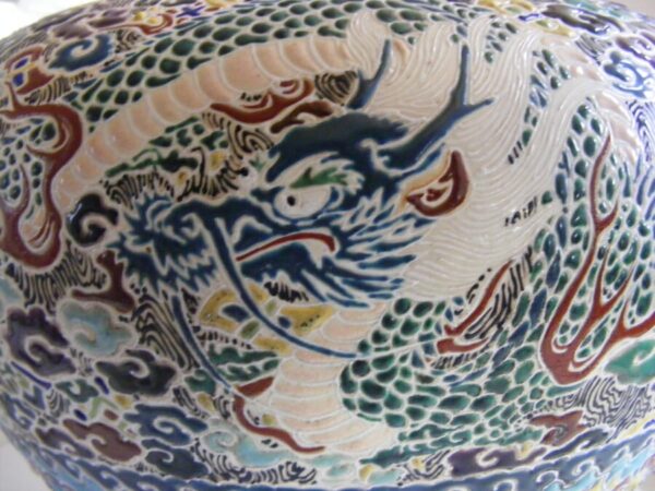Large stunning Chinese ovoid vase wonderful COLOURFUL enamel 2 dragons - Image 3