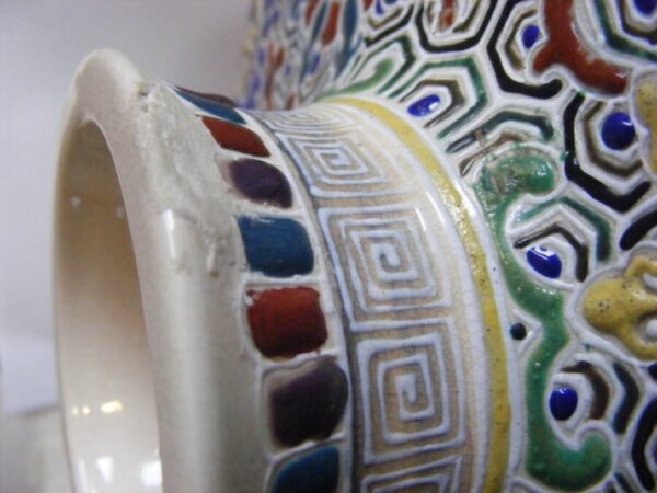 Large stunning Chinese ovoid vase wonderful COLOURFUL enamel 2 dragons - Image 8