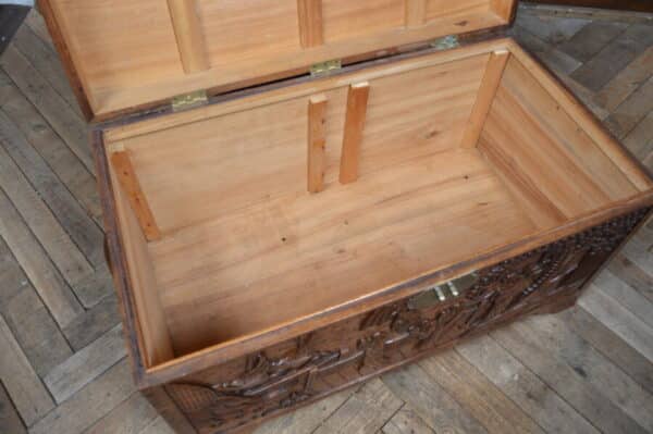 Oriental Camphor Wood Blanket / Storage Box SAI2848 Antique Chests 26