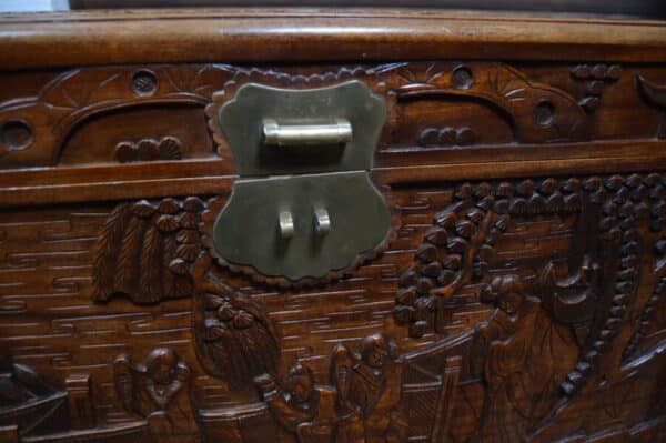 Oriental Camphor Wood Blanket / Storage Box SAI2848 Antique Chests 27