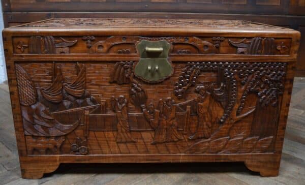 Oriental Camphor Wood Blanket / Storage Box SAI2848 Antique Chests 28