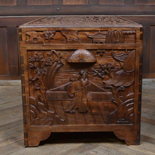 Oriental Camphor Wood Blanket / Storage Box SAI2848 Antique Chests 29