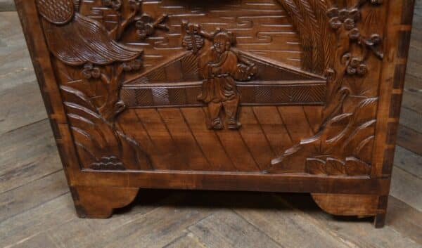 Oriental Camphor Wood Blanket / Storage Box SAI2848 - Image 30