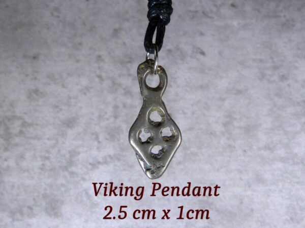 Antique Viking Pendant (Ref: 5025) Antique Collectibles 3