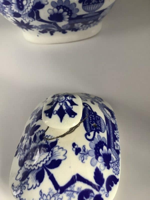 Hilditch Covered Vase Pattern Teapot Circa 1825 Chinoiserie Antique Ceramics 7