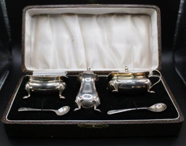 Sterling Silver Boxed Five Piece Cruet Set