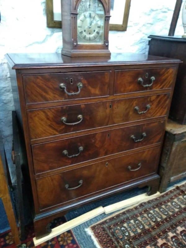 Late 18th Century Mahogany Chest of Drawers - Image 2