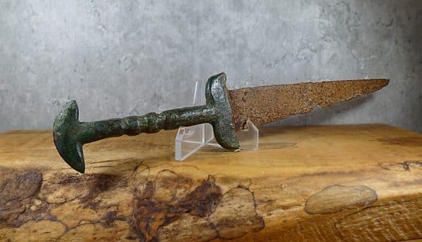 Roman bronze and iron Knife on Column Handle 1st-4th century AD. (Ref: 40745) Antique Collectibles 7
