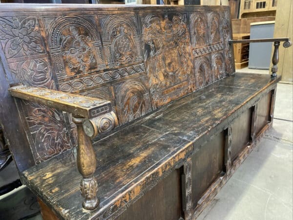 Queen Anne Period Oak Carved Coat of Arms Settle Marriage Dowry Bench, c 1700 - Image 7