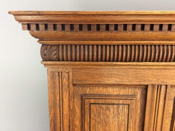Shapland & Petter Arts & Crafts Oak Box Settle c1900 hall bench Antique Benches 9