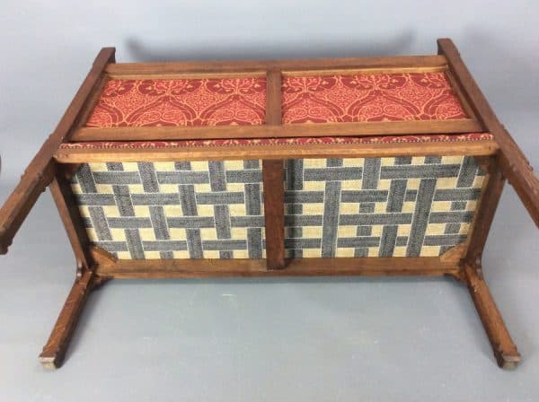 Late 19th Century Gothic Revival Oak Settle c1880 - Image 6