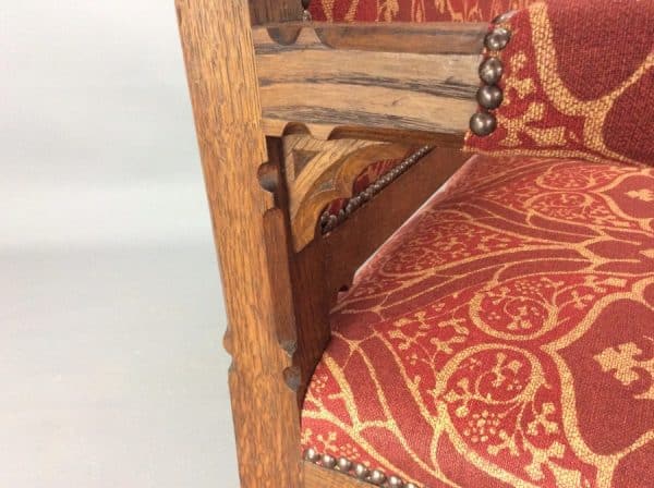 Late 19th Century Gothic Revival Oak Settle c1880 - Image 3