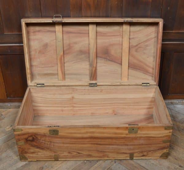 Camphor Wood Storage / Blanket Box SAI2889 Antique Chests 12