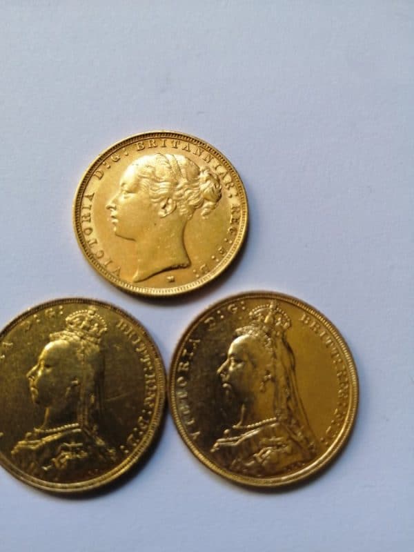 3 Queen Victoria FULL Gold Sovereigns RARE 1887 Young Head Melbourne Mint AND 1893 x2 bullion Coins 5