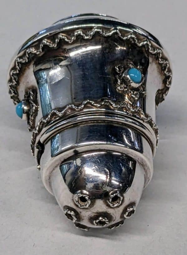 Silver Pepper pot - Image 3