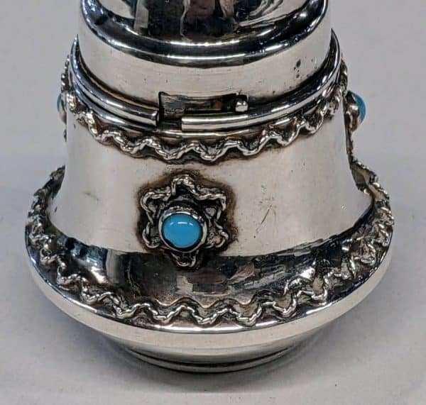 Silver Pepper pot - Image 4