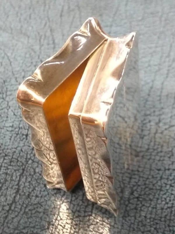 Royal Wedding Presentation Box - Image 5