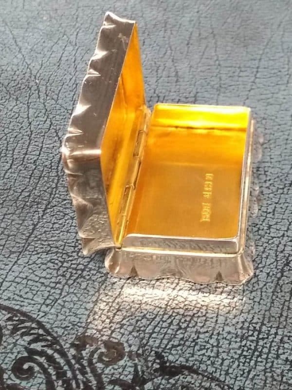 Royal Wedding Presentation Box - Image 7