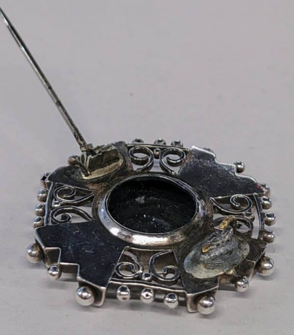 Star Brooch - Image 3