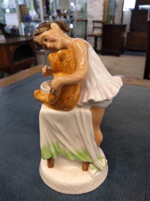 ‘And One For You’ Royal Doulton Figure China figurine Miscellaneous 3