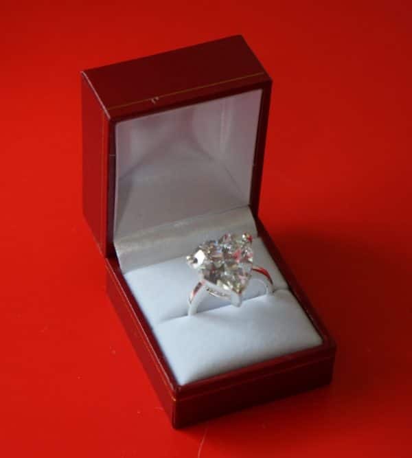 A Vintage New Old Stock White C Z Dress Ring Boxed Diamond Rings Antique Jewellery 3