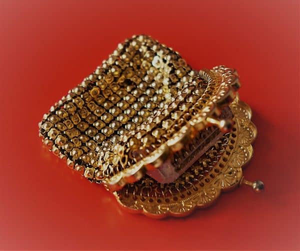 A Vintage Miniature Gilt Metal Mesh Purse Costume Jewellery Antique Jewellery 3