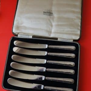 Circa: – 1936 Sheffield Silver Cake / Fruit Knives Boxed Set – ideal Wedding / Anniversary Present Antique Boxed Fish Servers Antique Knives