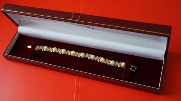 Vintage Ornate Gold Plated Pearl Bracelet - Ideal Present