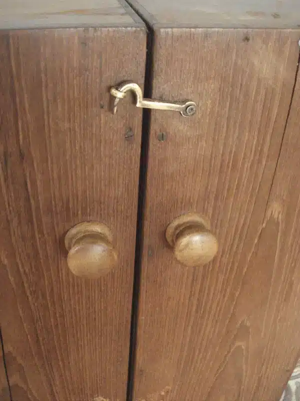 Compactum Style Pigeon Hole Cupboard with moveable shelves - Image 7