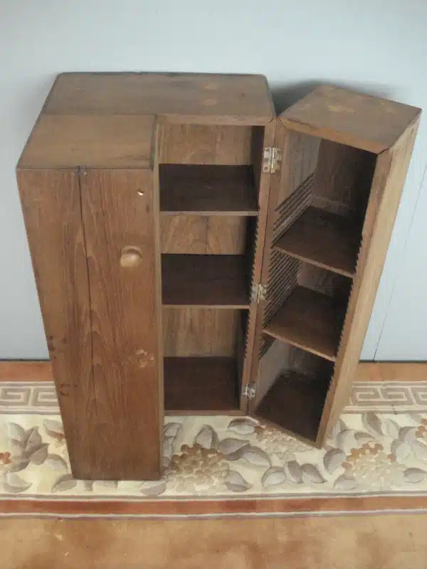 Compactum Style Pigeon Hole Cupboard with moveable shelves - Image 6