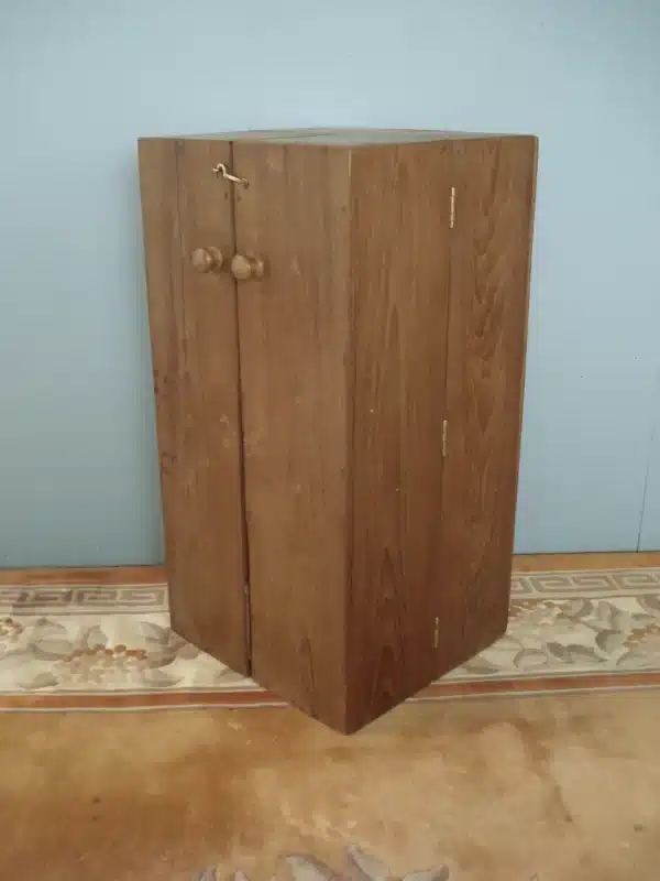 Compactum Style Pigeon Hole Cupboard with moveable shelves - Image 4