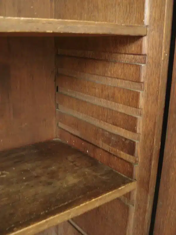 Period Oak Two Door Wall Cupboard - Image 4