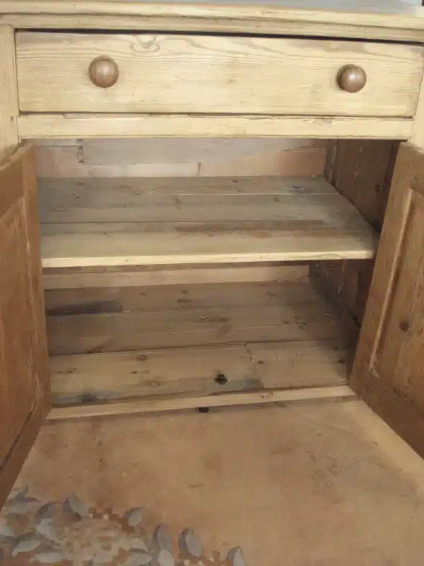 Very Good Georgian Dresser Base - Image 7