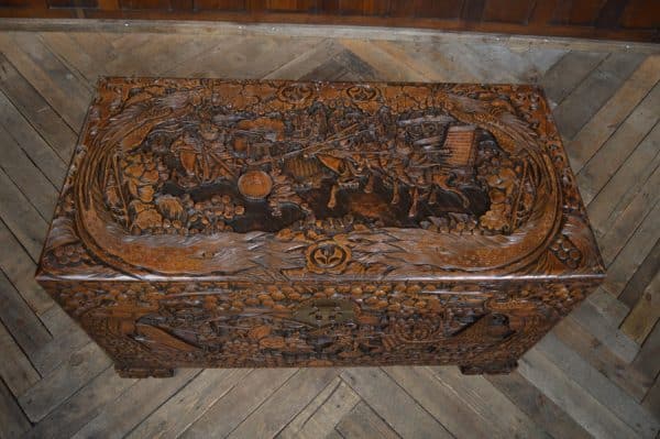 Chinese Camphor Wood Blanket / Storage Box SAI2940 - Image 11