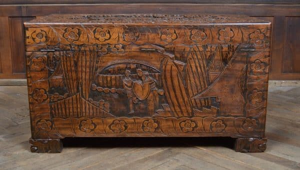 Chinese Camphor Wood Blanket / Storage Box SAI2940 - Image 8