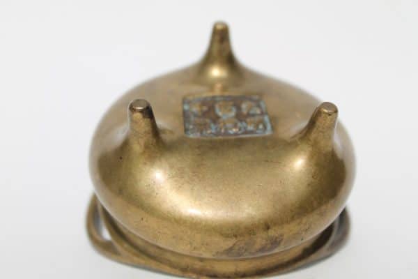 Chinese Bronze Censer. Xuande Tripod Portable censer with dragon seal Budist Antique Collectibles 7