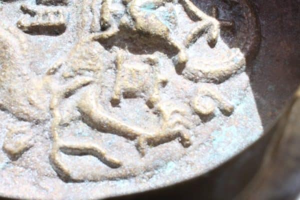Chinese Bronze Censer. Xuande Tripod Portable censer with dragon seal - Image 9