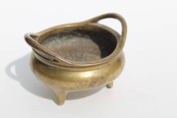 Chinese Bronze Censer. Xuande Tripod Portable censer with dragon seal Budist Antique Collectibles 18