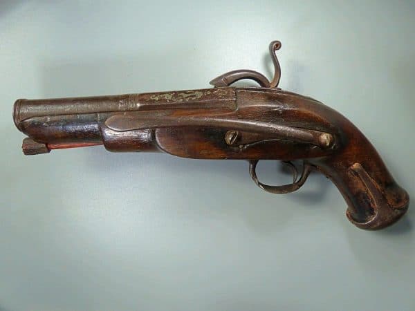 Fine Belt Pistol, Complete with original hanger, Percussion fire, 18th century, (Ref 40764) antique belt pistol Military & War Antiques 14