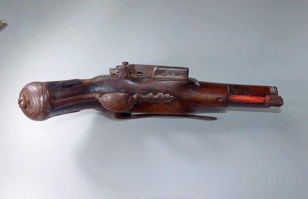 Fine Belt Pistol, Complete with original hanger, Percussion fire, 18th century, (Ref 40764) antique belt pistol Military & War Antiques 19