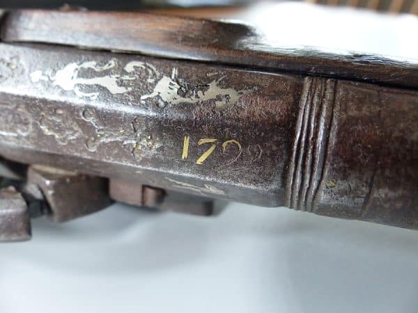 Fine Belt Pistol, Complete with original hanger, Percussion fire, 18th century, (Ref 40764) antique belt pistol Military & War Antiques 4