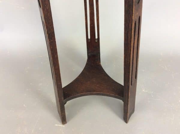 Arts & Crafts Occasional Table c1900 - Image 4