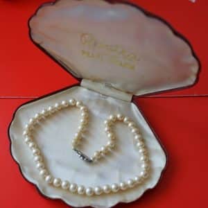 One Size Vintage Rosita Boxed Faux Pearl Necklace With Push / Pull Fastener Lotus Vintage Faux Pearl Necklace Antique Jewellery