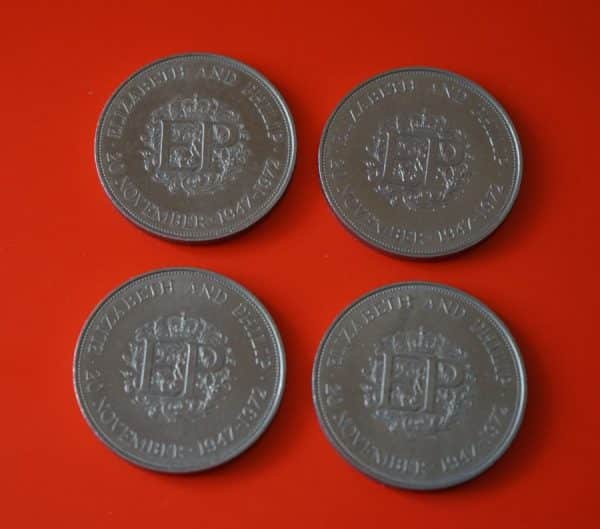 4 x QUEEN ELIZABETH AND PRINCE PHILIP SILVER WEDDING COMMEMORATIVE SILVER CROWNS – 5 Shillings