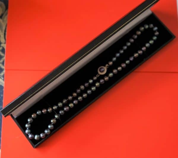 Black Pearl Necklace & Earrings Boxed Set - Ideal Gift - Image 3