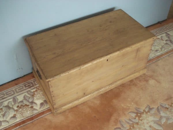 Original Lifting Handles to this 19th Century Pine Blanket Chest Antique Chests 7