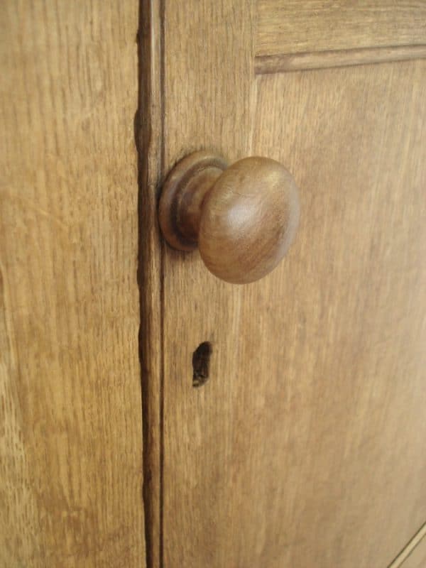 Polished Bare Oak Early 19th Century Corner Cupboard - Image 3