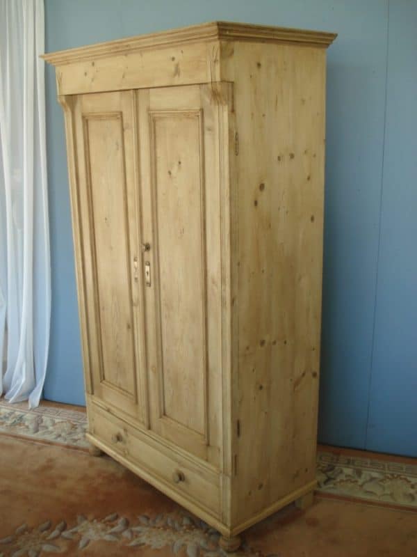 French Antique Pine Linen Cupboard / Wardrobe Antique Wardrobes 11
