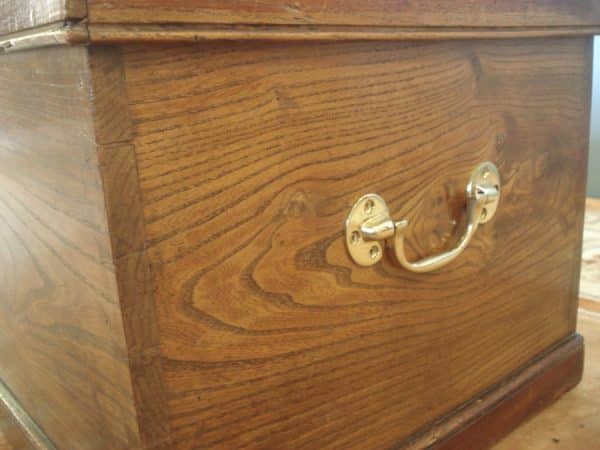 Elm 19th Century 'Six Plank' Blanket Chest in original colour - Image 3